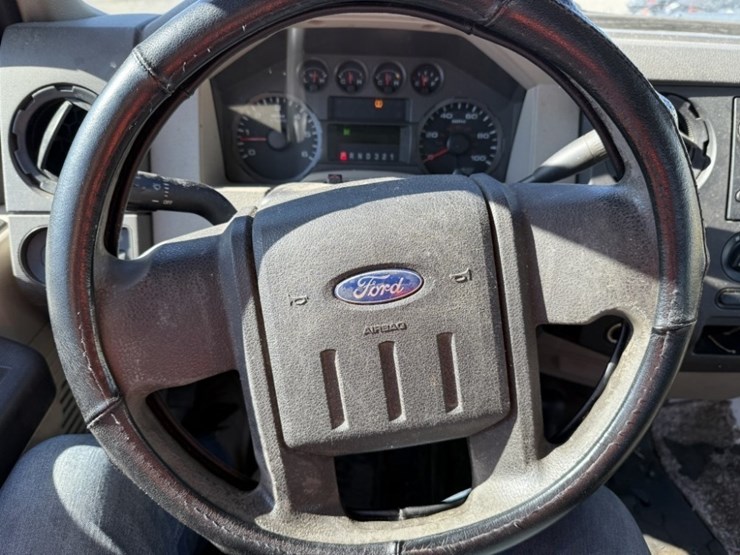 2008-ford-f250-image-35