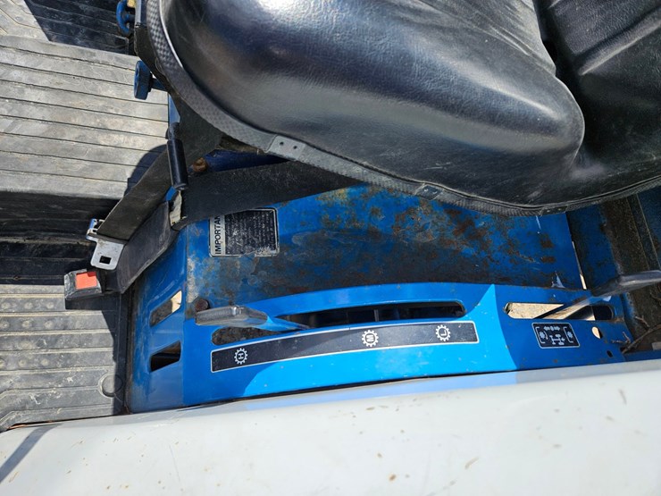 ford-2120-image-25