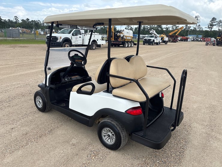 #74-•-2017-precedent-club-car-|-no-title-image-4