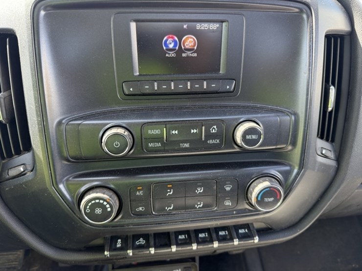 2016-gmc-sierra-2500-image-27