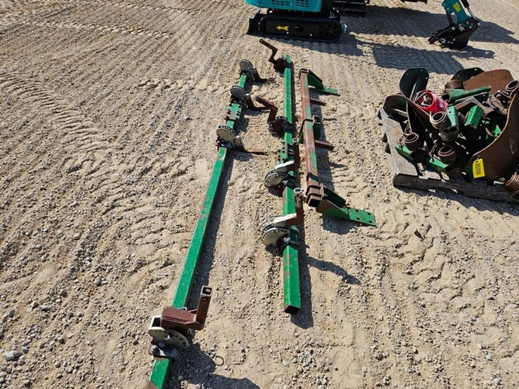 john-deere-12-image-9