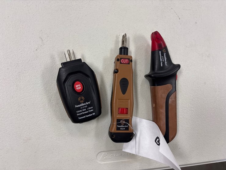 #4030-•-set-of-southwire-electrtical-testing-tools-image-2