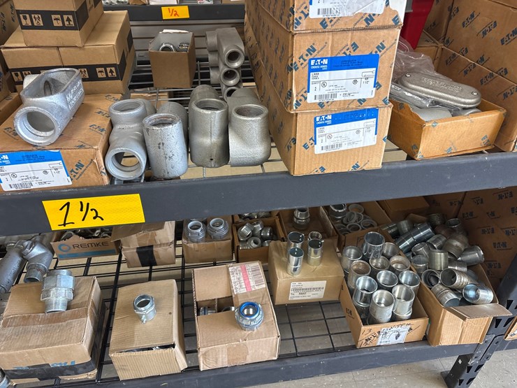 #4000-•-contents-of-three-shelving-units-image-12