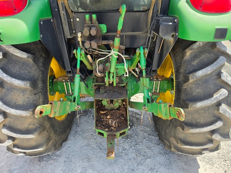 2013-john-deere-5100e-image-9
