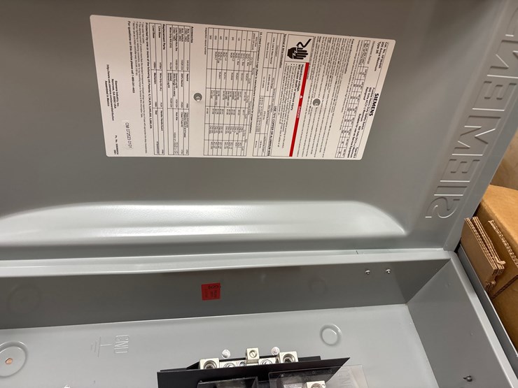 #4014-•-seimens-heavy-duty-safety-switch-image-4