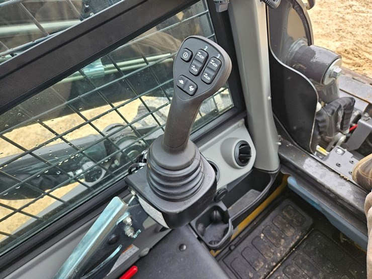 new-holland-l328-image-20
