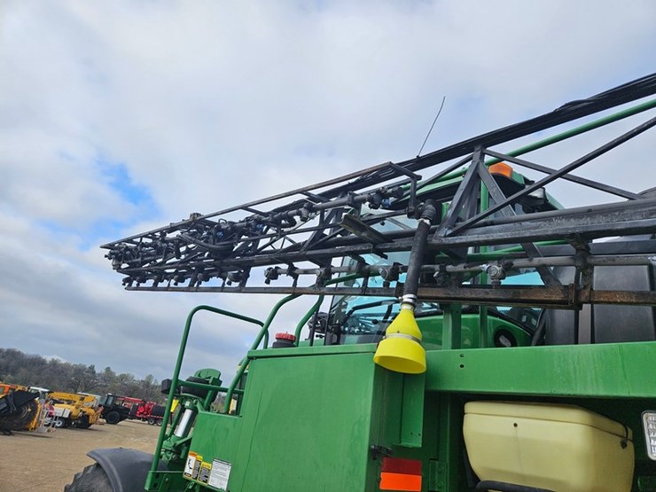 john-deere-4700-image-30