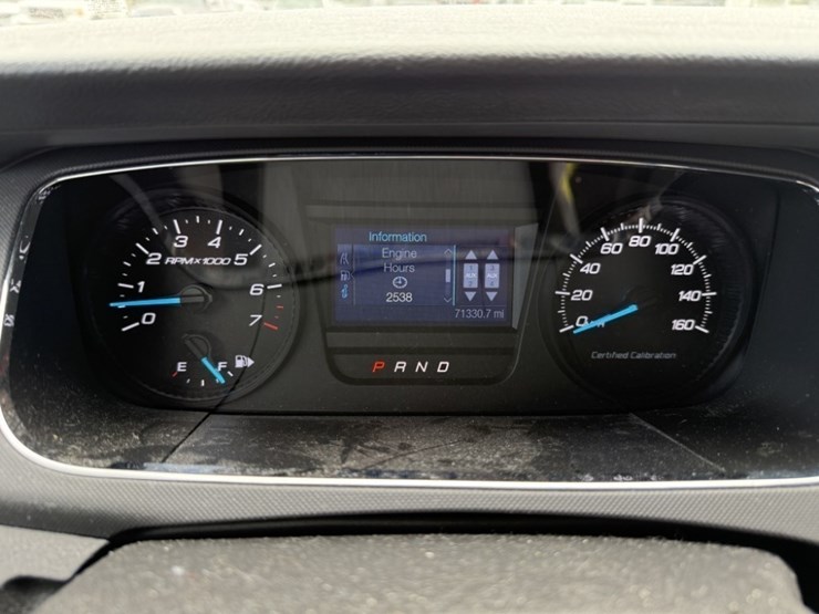 2015-ford-taurus-awd-sedan-image-27