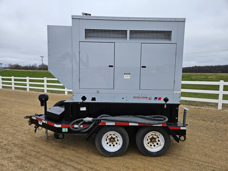 #5177-•-tramont-100-kw-towable-generator-image-2
