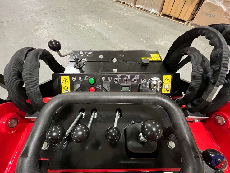 2026-gravely-axis-200dt-image-18