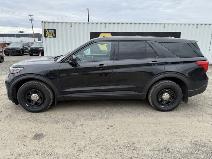 2020-ford-explorer-image-7