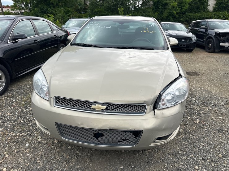 #37-•-2012-chevy-impala-image-3