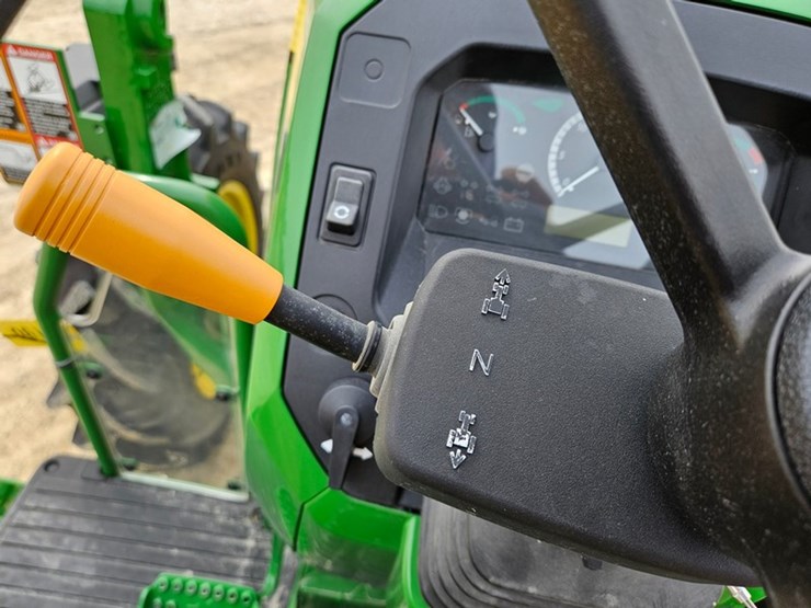 2024-john-deere-5067e-image-33