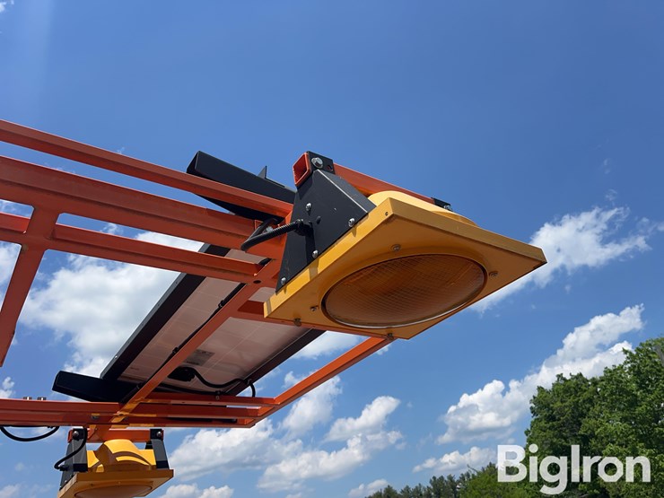 2023-wanco-traffic-control-trailered-trucks-entering-highway-sign-image-8