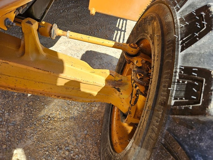 #5075-•-case-mxt-tractor-image-39