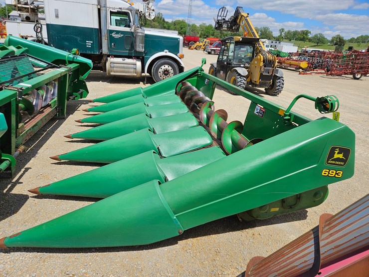 john-deere-693-image-2