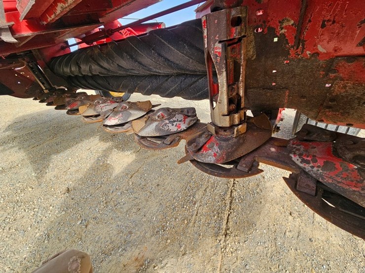 new-holland-h7450-image-15