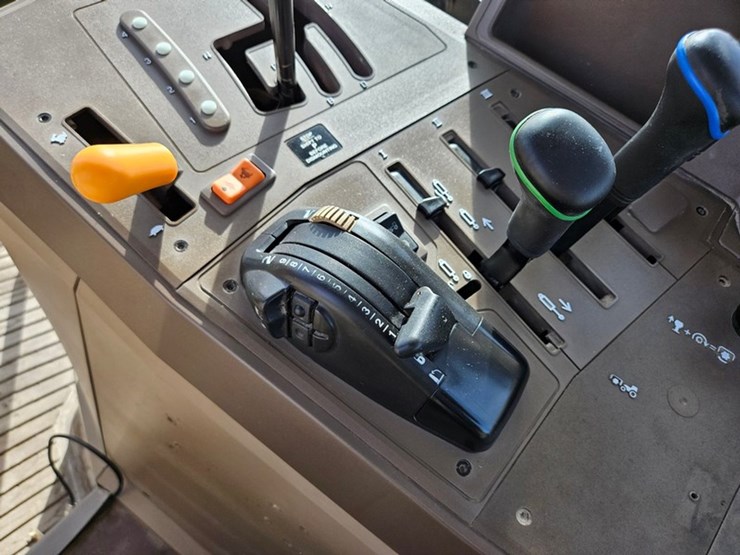 john-deere-6430-image-31