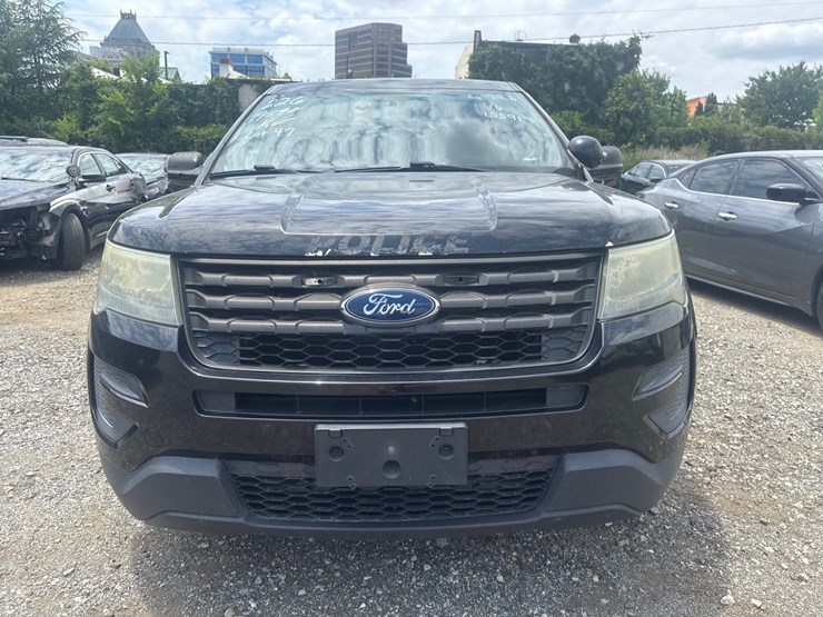 #47-•-2016-ford-interceptor-image-2