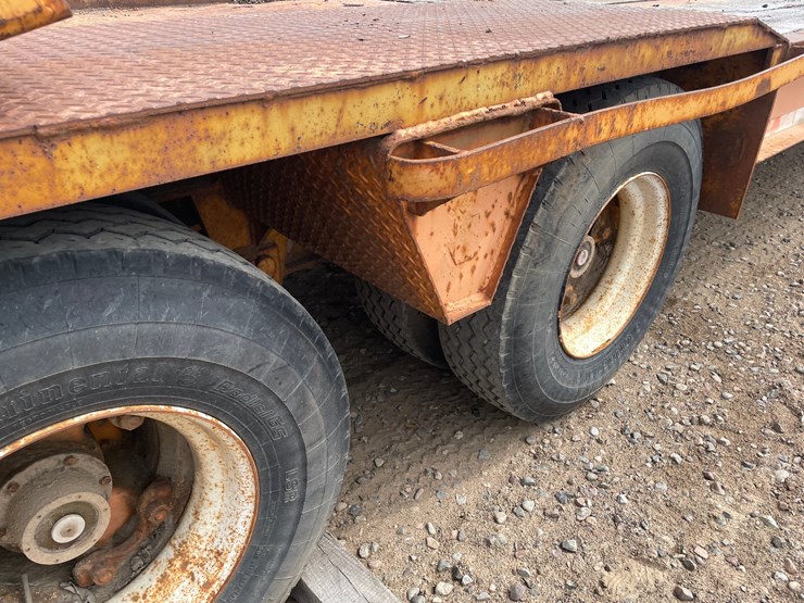 #1222-•-1977-transport-trailers-flatbed-trailer-(has-mn-title)-image-16