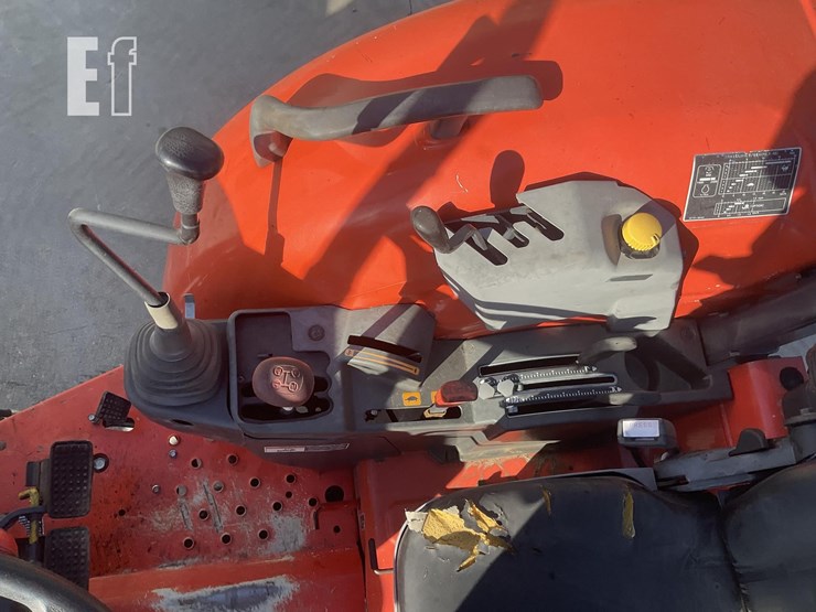 2019-kubota-m7060-image-12