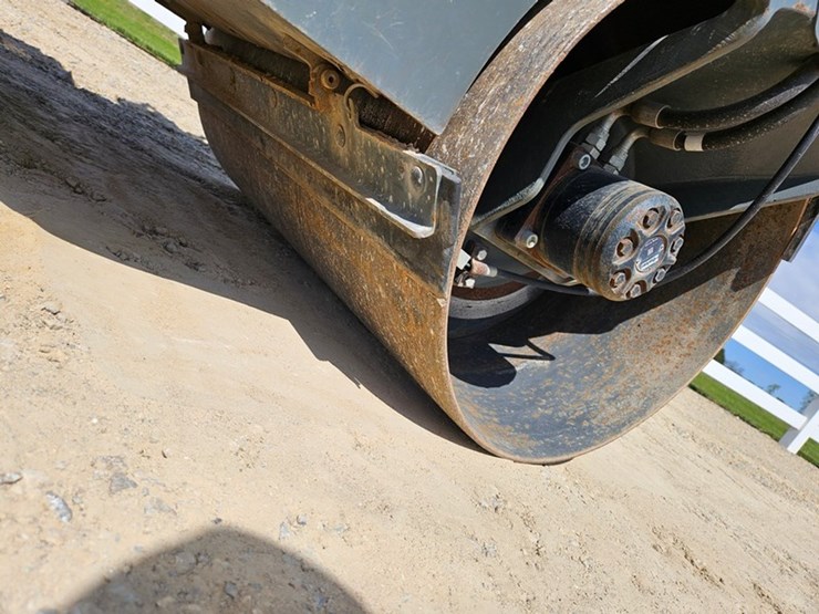 2021-wacker-neuson-rd12a-image-17