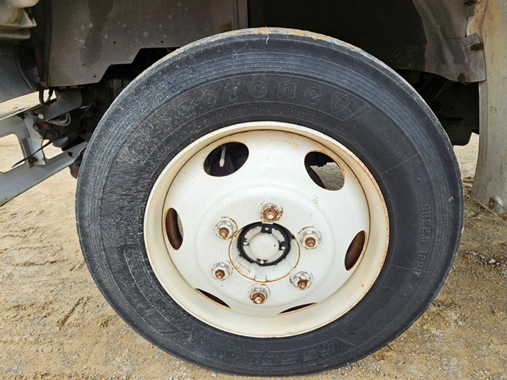 1992-ford-f600-image-9