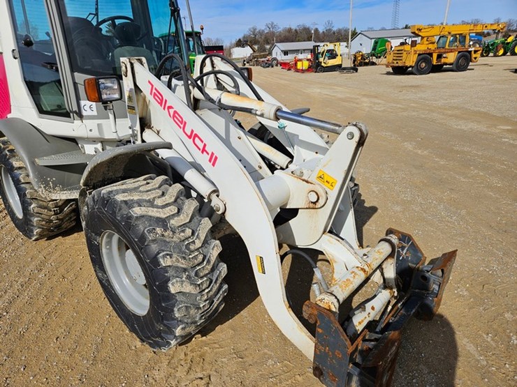 takeuchi-tw65-image-14