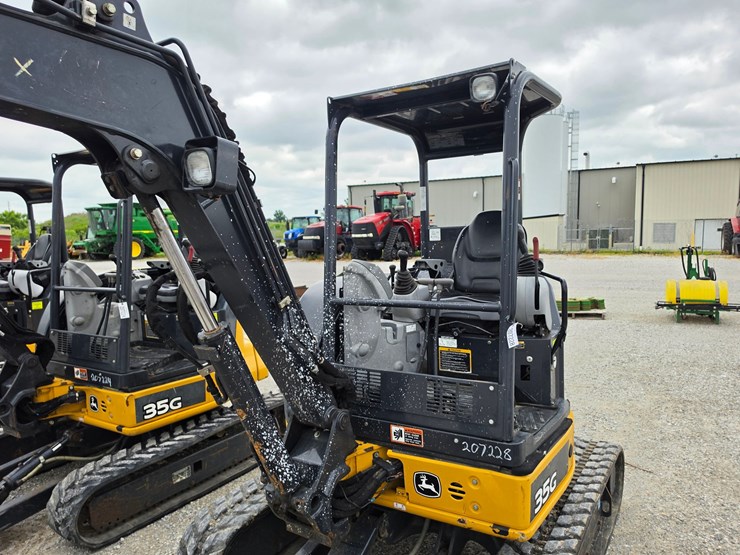 2020-deere-35g-image-4