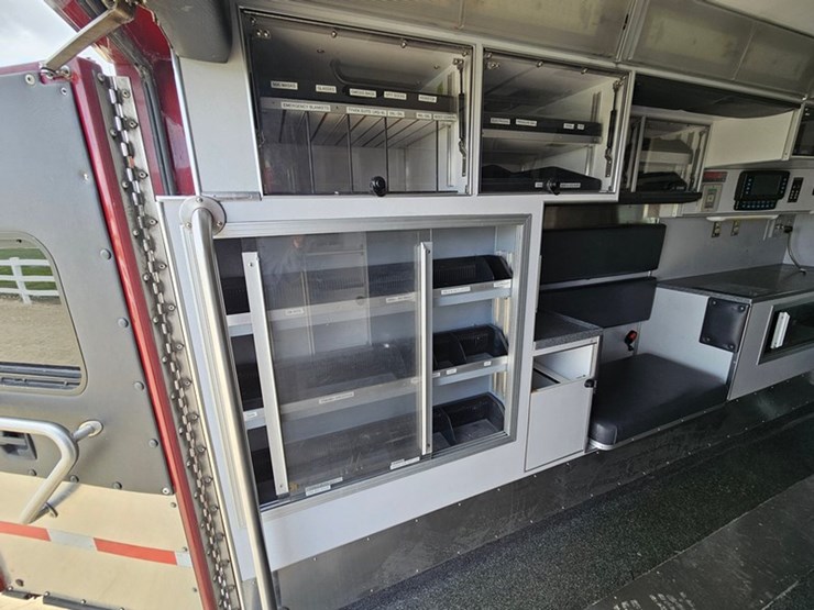 2016-ford-e450-image-23