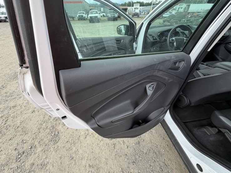 2015-ford-escape-image-22