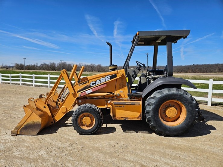 #5075-•-case-mxt-tractor-image-2