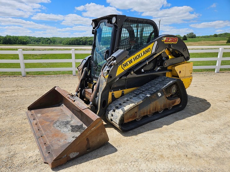 new-holland-c238-image-1