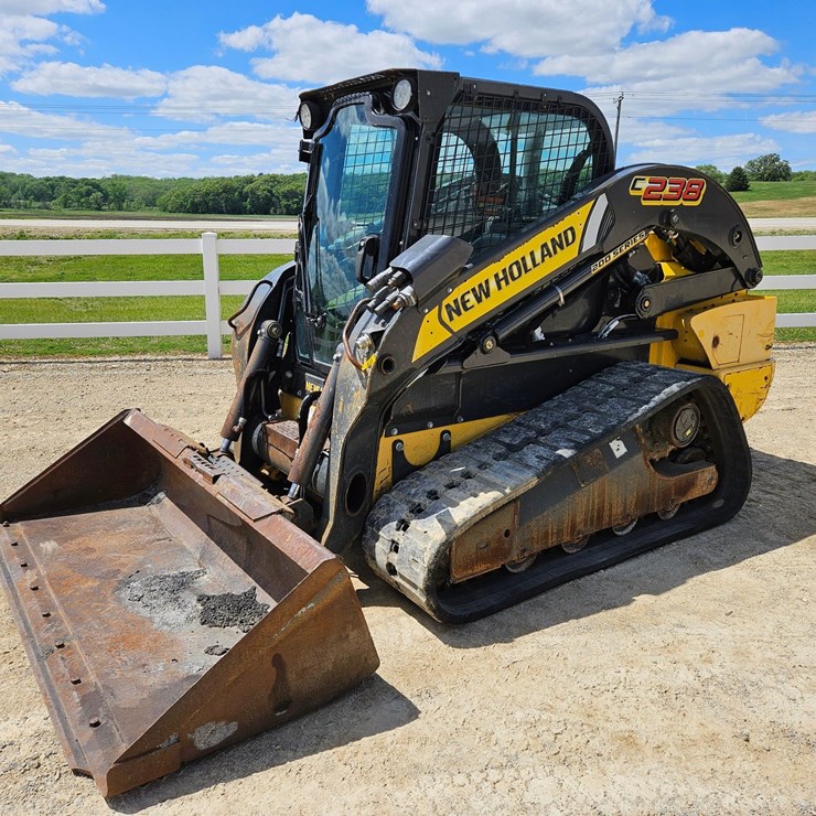 NEW HOLLAND C238