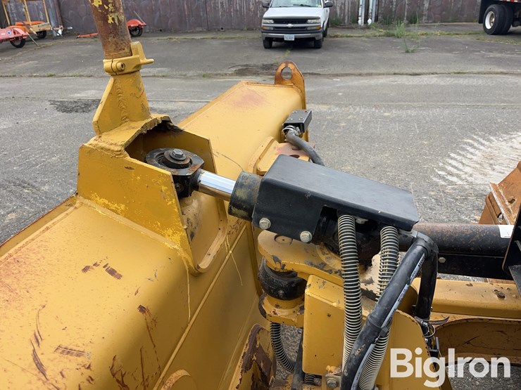 2014-caterpillar-d5k2-xl-image-18