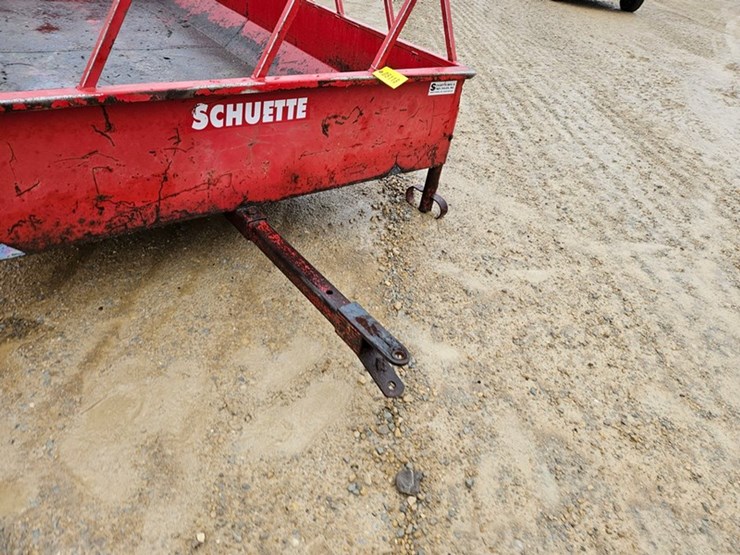 #5118-•-schuete-single-axle-bale-feeder-wagon-image-9