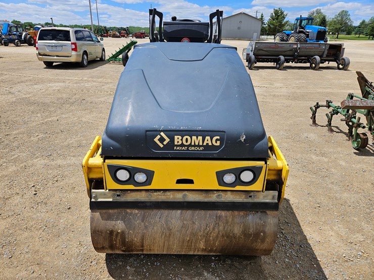 bomag-bw120-image-8
