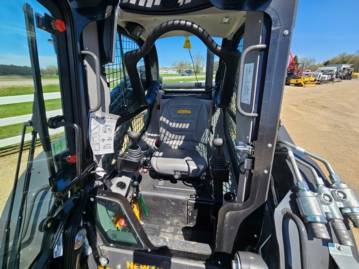 new-holland-l328-image-17