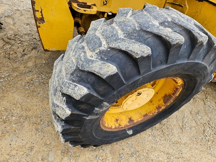 deere-310sj-image-15