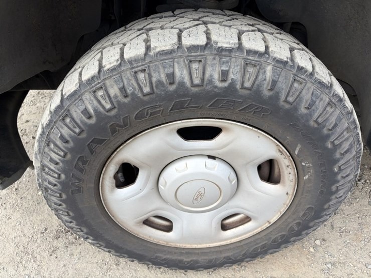 2009-ford-f150-xl-image-15
