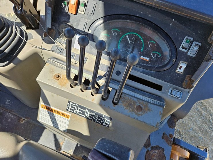 #5075-•-case-mxt-tractor-image-25