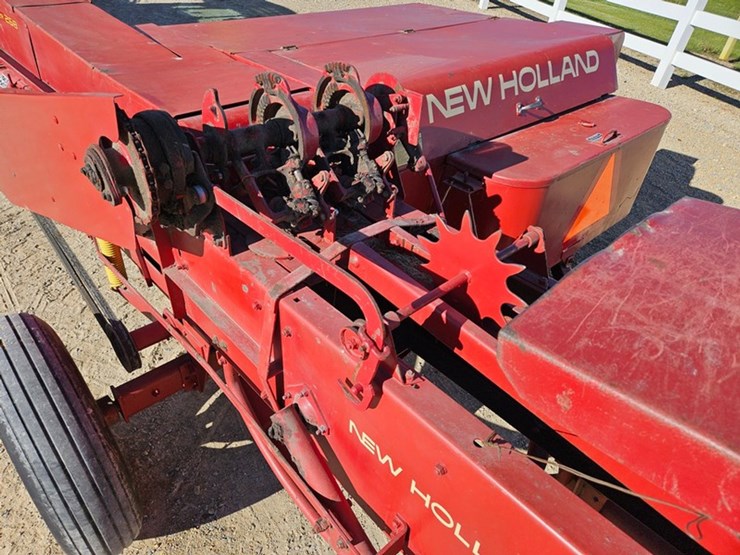 new-holland-268-image-24