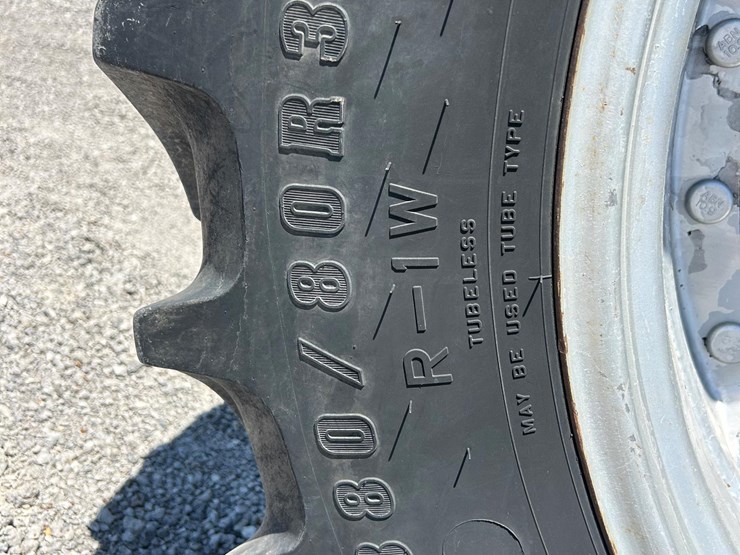 2011-case-ih-magnum-340-image-9