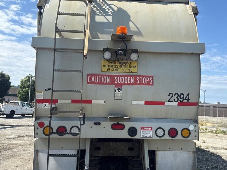 #6-•-2017-peterbilt-heil-front-loader-image-68