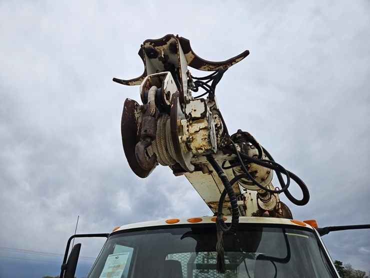 2005-international-durastar-4300-image-10