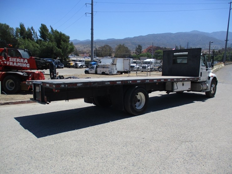 2010-international-durastar-4300-image-3