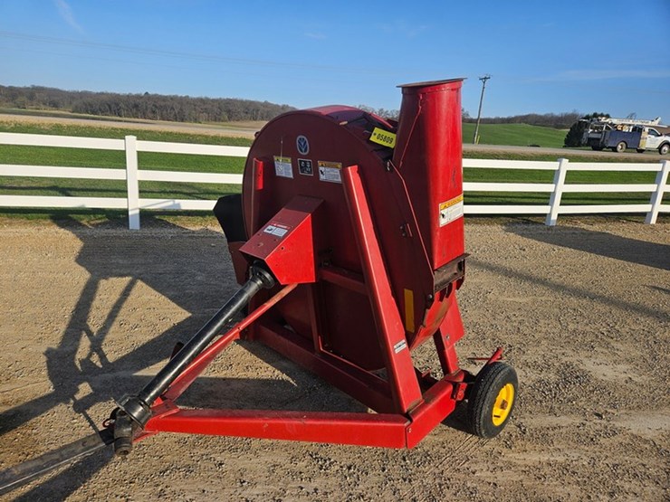 new-holland-f62b-image-1