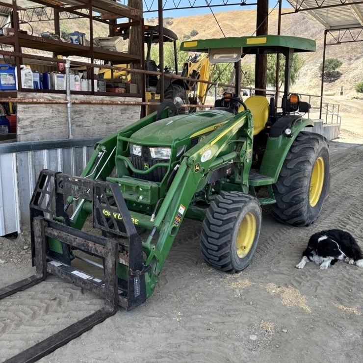 JOHN DEERE 4066M