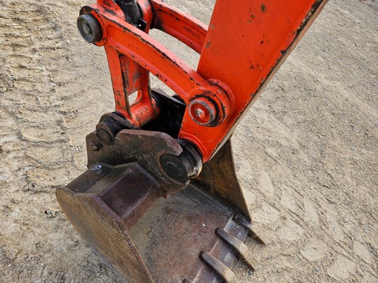 2020-kubota-u55-image-10