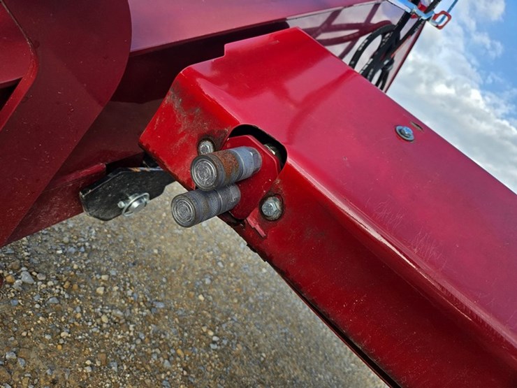 case-ih-l630-image-10